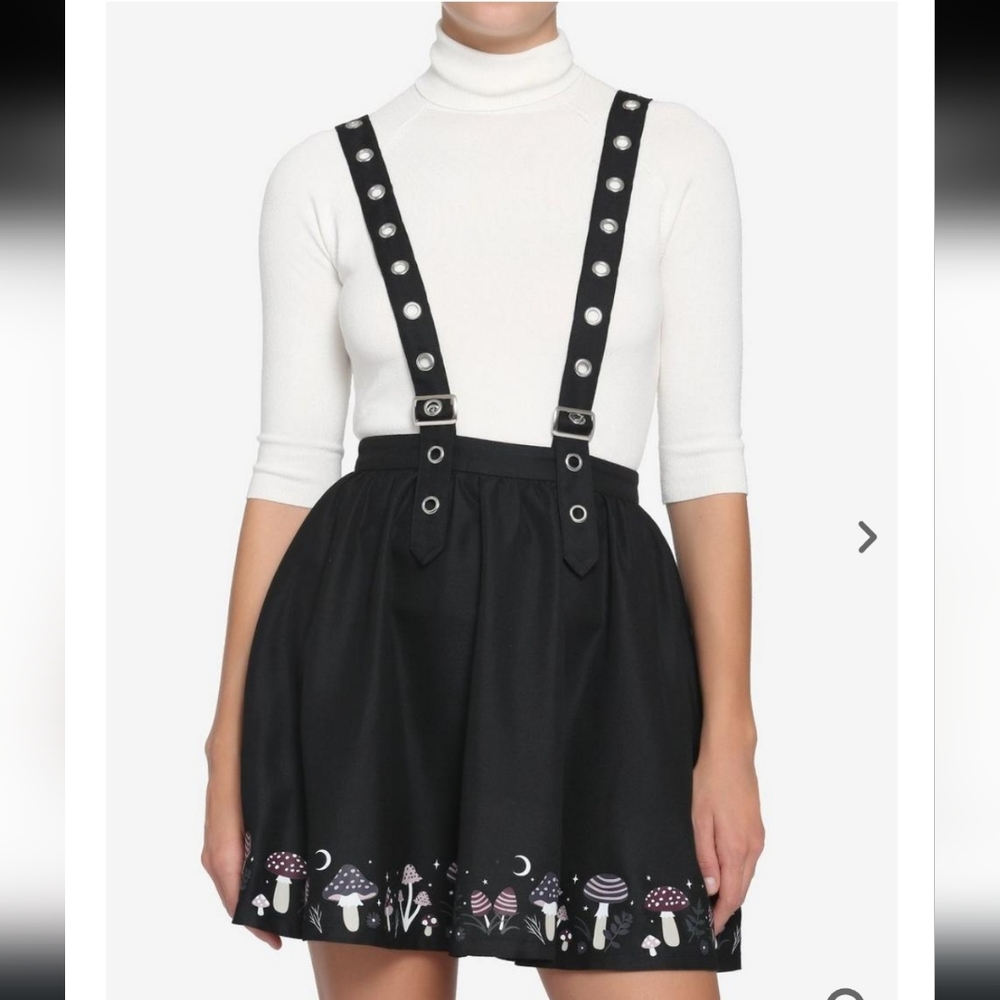Hot Topic Women's Black and Pink Dungarees-overalls size S/M - Picture 2 of 9